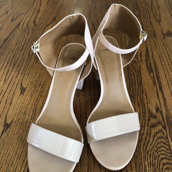 Shoes Ladies Sandals Skin Tone Size 11 Poshmark